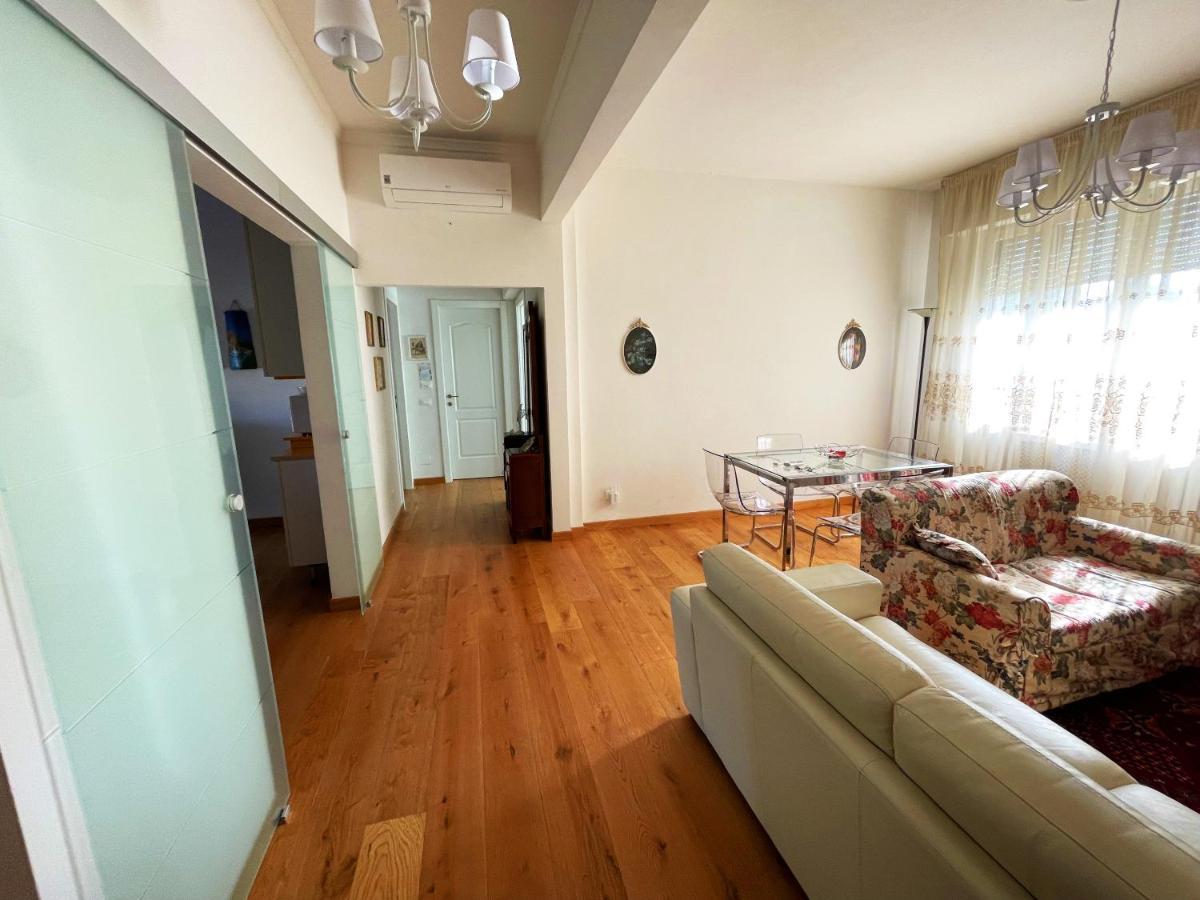 Big With Free Parking Apartamento